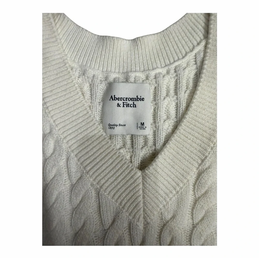 Abercrombie & Fitch Women's Cable Knit Sweater Vest | Cream Preppy Cottagecore - Picture 3 of 8